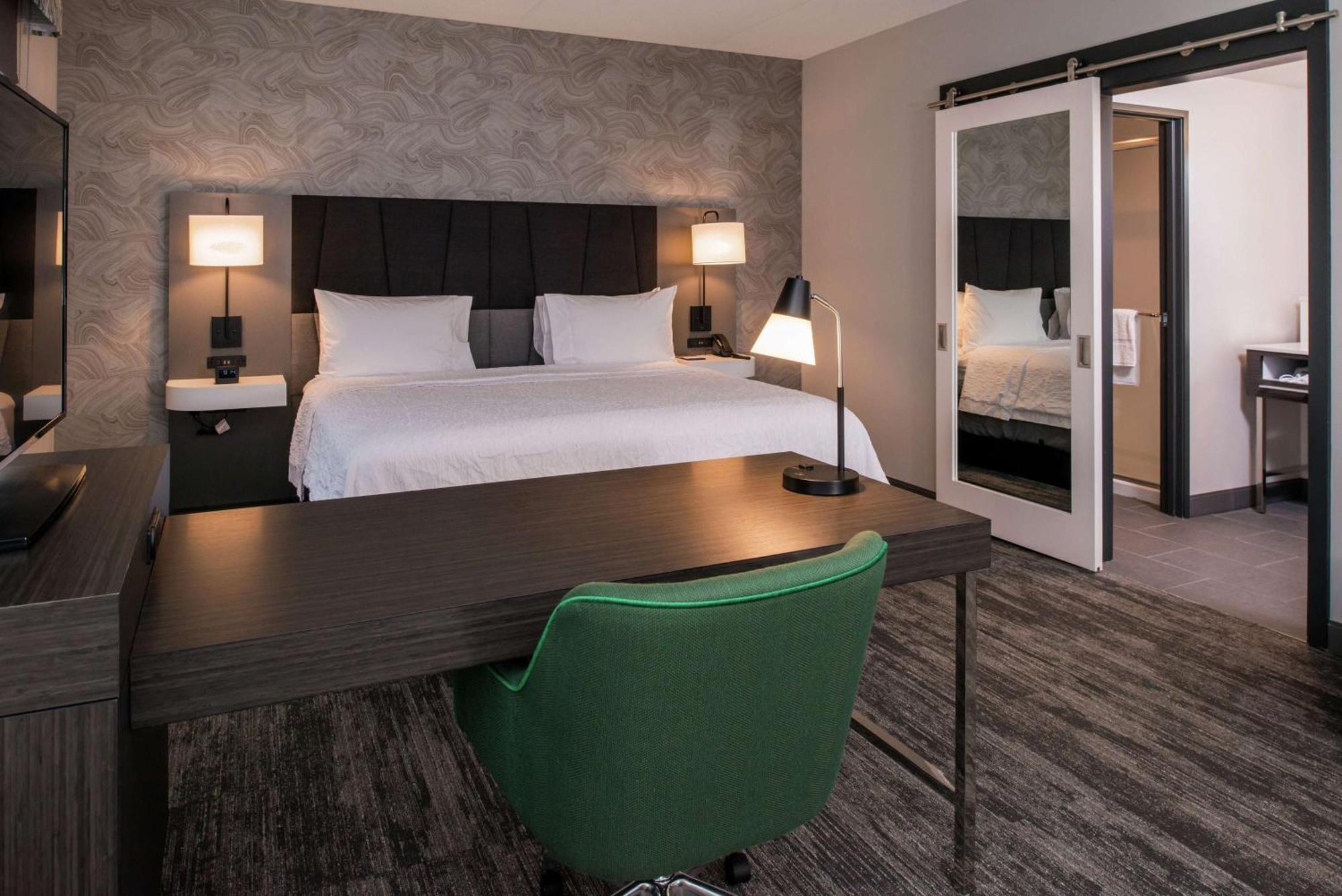 Hampton Inn & Suites Winston-Salem Downtown Exteriér fotografie